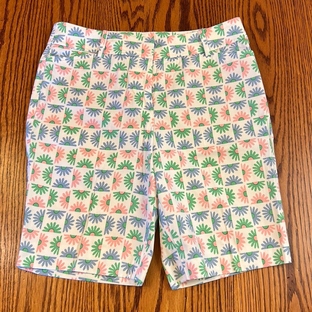 Talbots Women’s Perfect Floral Print White Bermuda Shorts Size 4P